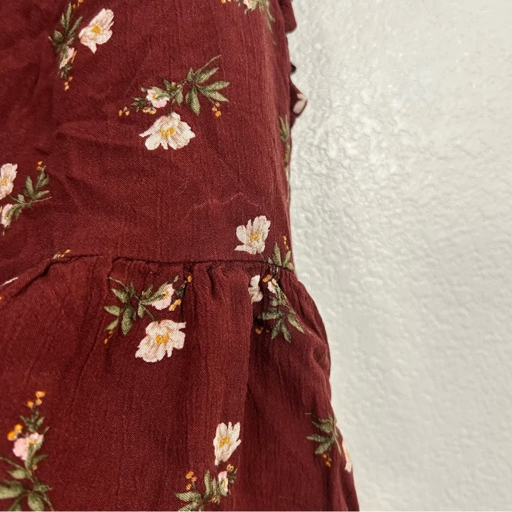 American Eagle Sleeveless Boho Floral Tiered Top - Picture 6 of 8